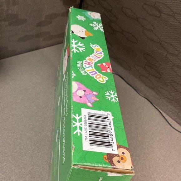 SOLD 𝅺Original Squishmallow Ornaments 2022 Holiday Winter Squad 8 Pack (NWT) - Picture 6 of 6